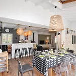 4 Bedroom Awesome In Narbonne