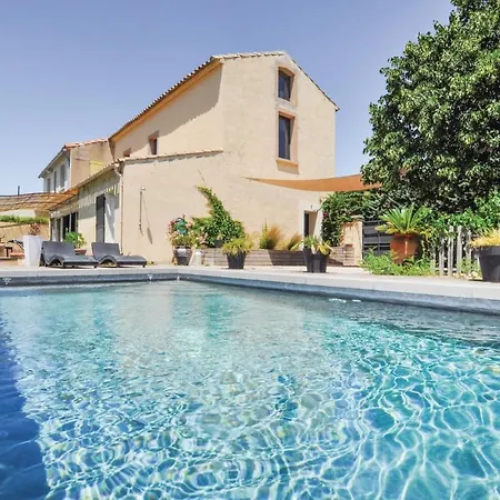 Сasa de vacaciones 4 Bedroom Awesome In *