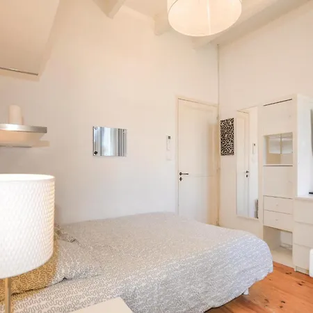 4 Bedroom Awesome In Narbona