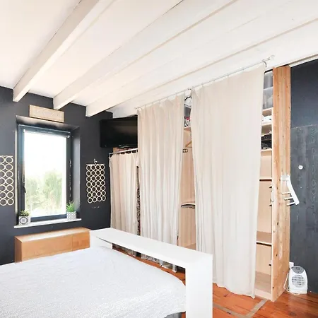 Сasa de vacaciones 4 Bedroom Awesome In *