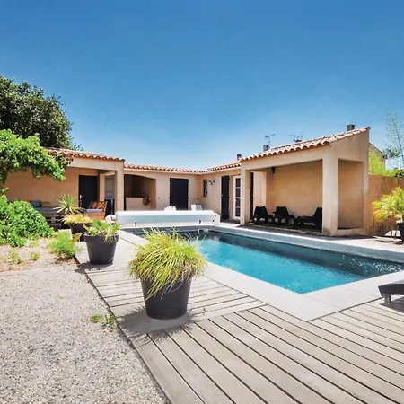 4 Bedroom Awesome In Narbonne