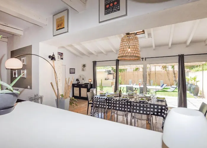 Casa de Férias 4 Bedroom Awesome In Narbona