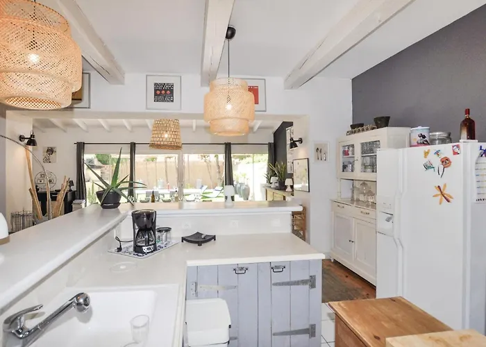 4 Bedroom Awesome In
